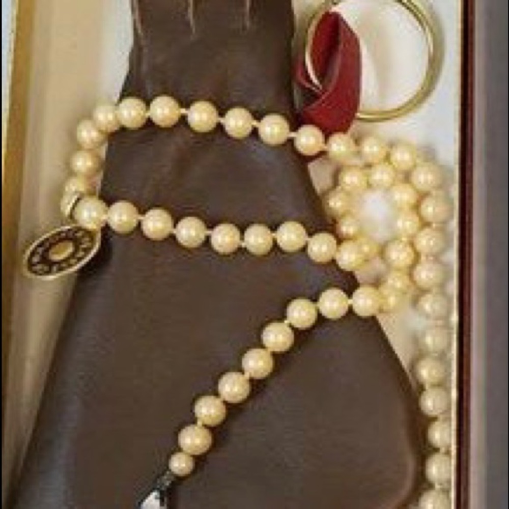 Vintage Pearls of Majorca 21” necklace